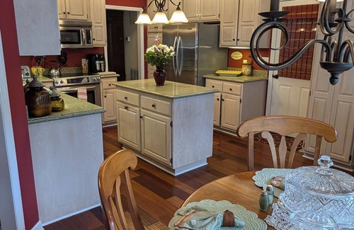 Conway House | Spacious 4-bedroom house with Hot Tub in charming Conway
