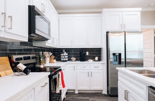 West Dallas House | Spacious 4-bedroom house with, Gameroom, Backyard, WiFi, AC in fabulous Dallas
