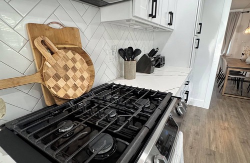 Rio Lindo House | Spacious 4-bedroom house in Wonderful Oxnard with AC, fitness room
