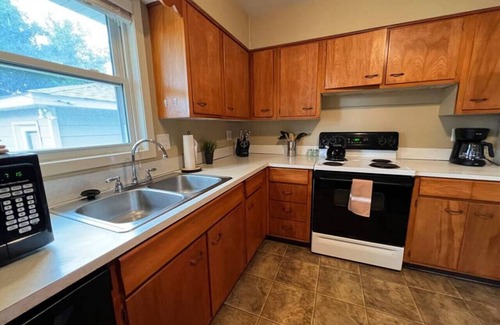 Billings House | Spacious 4 bedroom residential at Burlington Park