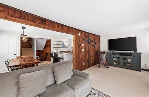 Campton House | Spacious 4-bedroom townhome with amenities in Waterville Estates.