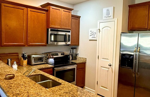 Southeast Raleigh House | Spacious 4-bedroom townhome in Raleigh near WakeMed Hospital downtown Raleigh
