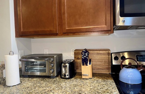 Southeast Raleigh House | Spacious 4-bedroom townhome in Raleigh near WakeMed Hospital downtown Raleigh
