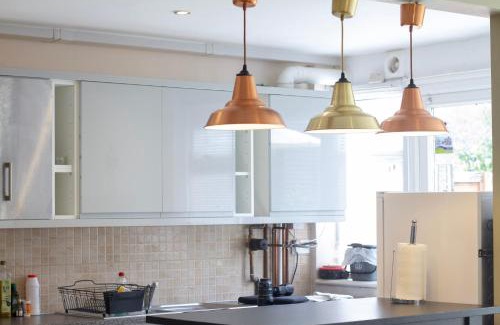 Sydenham House | Spacious 4-bedroom Townhouse with Garden- Perfect for Groups!