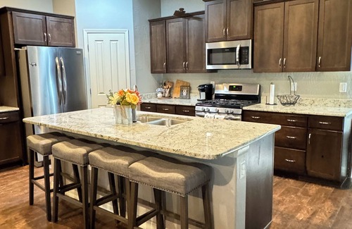 Northeast Heights House | Spacious 4-bedroom house in brilliant Albuquerque mountain views