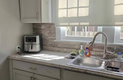 Terry Sanford House | Spacious 4-bedroom house in charming Fayetteville with WiFi