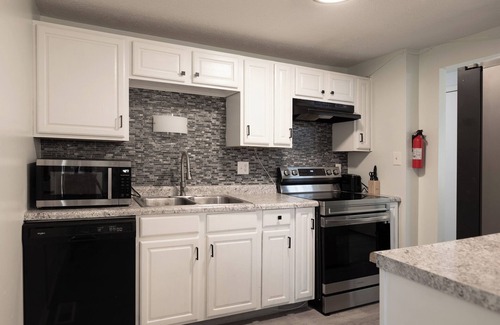 Indianapolis House | Spacious 4-bedroom house in amazing Indianapolis with WiFi, fitness room