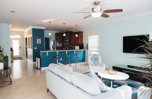 Mary Esther House | Spacious 4-bedroom house in amazing Mary Esther with AC, WiFi, & laundry