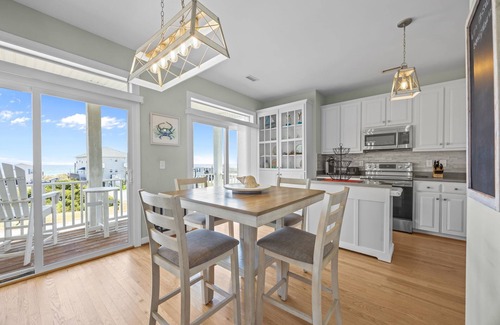 North Topsail Beach House | Spacious 4 Bedroom w/ Ocean Views, Dock & Kayak Launch. 2 Min Walk 2 Beach