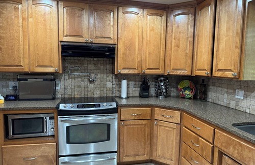 Killearn Estates House | Spacious 4-bedroom house in gorgeous Tallahassee with WiFi, AC, Pool