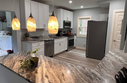 Northeast South Bend House | Spacious 4 Bedroom with Loft in Harter Heights. Walk to Notre Dame!