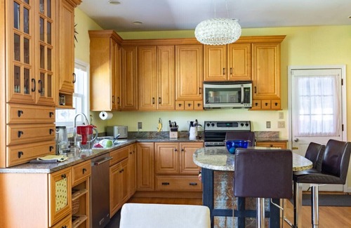 Great Barrington House | Spacious 4Bd Just a Block from Lake Mansfield!