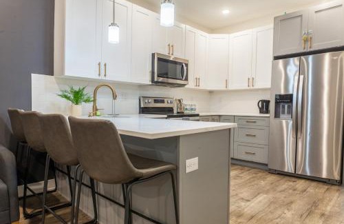 North Philadelphia East Apartment | Spacious 4bed 3bath Wdparkingsleeps10yard
