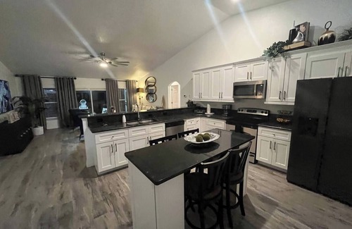 Spring Hill House | Spacious 4BR/2BA Home in Spring Hill – Family-Friendly, Near Beaches & Springs