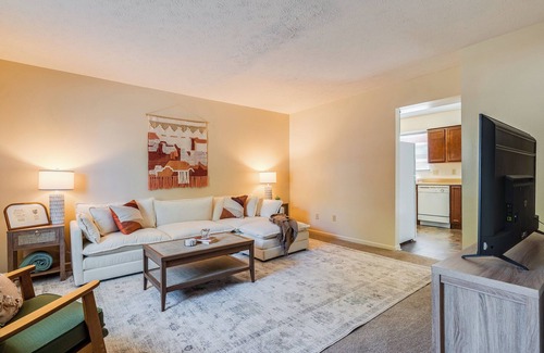 Oxford House | Spacious 4BR/2BA in the heart of Oxford! Minutes from Miami University & Uptown