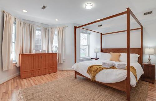 Bloomingdale Apartment | Spacious 4BR DC Townhouse with Jet tub & Parking