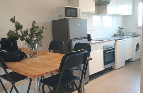 Chantier du Coq Apartment | Spacious 4BR in central Évry, 2 min to train, 35 min to Paris