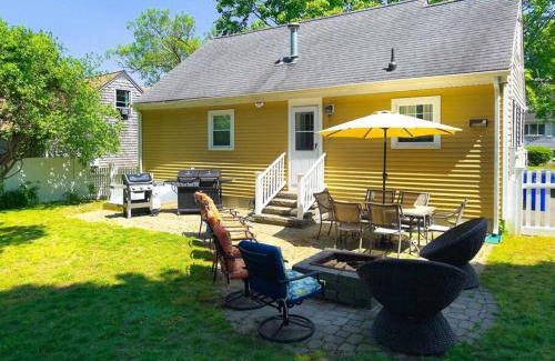 Buzzards Bay House | Spacious 4BR Home near Water Park, Pond & Beaches