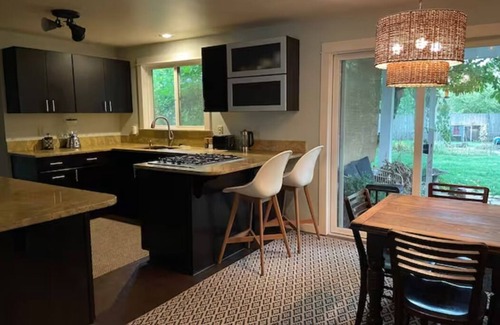 Corvallis House | Spacious 4BR home w/private fenced yard