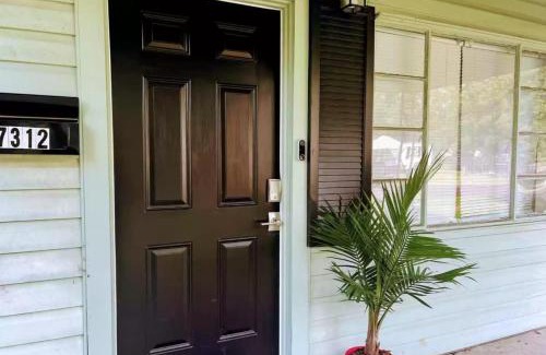 Crestline Heights House | Spacious 4BR Home with 2 Baths & Fun Game Room