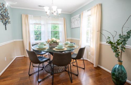 North Raleigh House | Spacious 4BR House Sleeps 9 Outdoor Lounge with Fire Pit plus Games