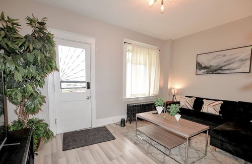 East Walnut HIlls House | Spacious 4BR in Historic O’Bryonville, 8mins to DT