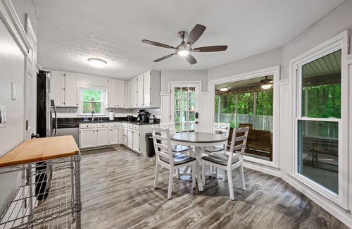 Clarkdale House | Spacious 4BR in Marietta with Modern Amenities