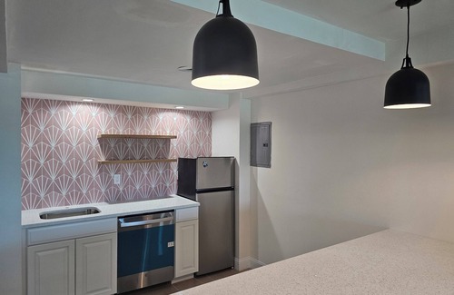 The Dunes House | Spacious 4BR Lakeview Getaway, Gourmet Kitchen + Family-Friendly Fun