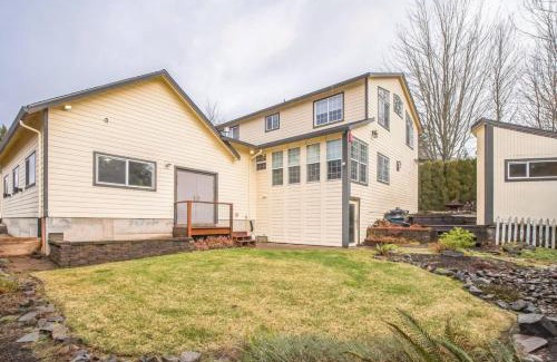 McMinnville House | Spacious 4BR retreat in the heart of wine country