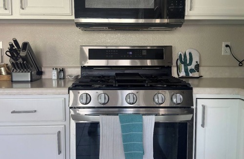 Tucson House | Spacious 4BR Retreat Walk to Sabino Canyon + Private Pool
