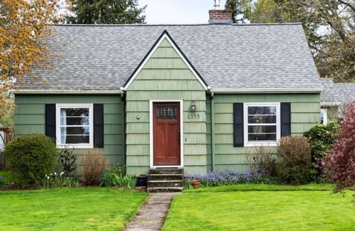 Garden Home-Whitford House | Spacious 4BR w/ Estate Garden, Office & She Shed