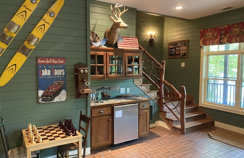 Lakemont House | Spacious 5 Bdrm/5 bath home on Best Part Of Lake Rabun with stunning views!