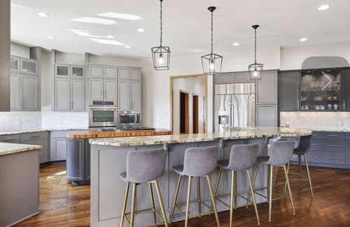 Eden Prairie House | Spacious 5-bed home in convenient Eden Prairie location with incredible views!