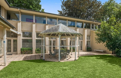 Burradoo House | Spacious 5-Bed House near Local Shops