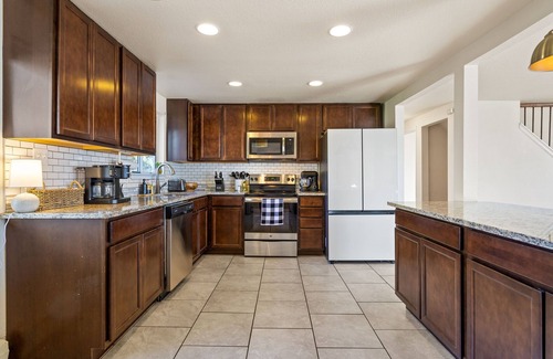 Stratmoor House | Spacious 5-bedroom home near top Co. Springs attractions