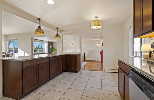Stratmoor House | Spacious 5-bedroom home near top Co. Springs attractions