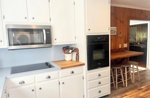 Rehoboth Beach Cottage | Spacious 5-Bed Beach Cottage in The Pines – Walk to Shops, Dining & Beach!