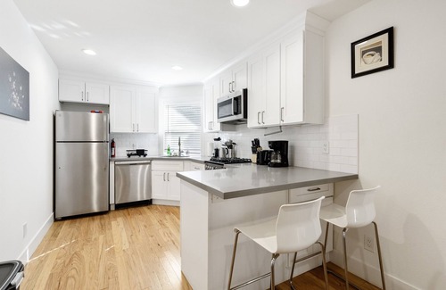 Alameda Apartment | Spacious 5 BED w/KING nr Downtown/Hospital/Beach