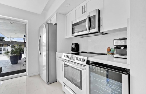 Coral Ridge Isles House | Spacious 5-bedroom house with AC and WiFi in tranquil Fort Lauderdale
