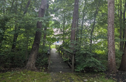 North Kingstown House | Spacious 5-Bedroom Private Retreat! Private setting close to beaches & Newport