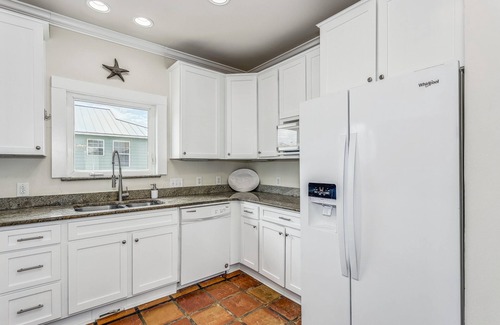 Villa Primera House | Spacious 5 Bedroom, 4 Bath Coastal Gulf View Home/Steps to the Beach!