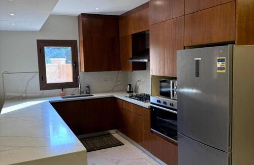 New Cairo House | Spacious 5-bedroom house with AC and WiFi in awesome New Cairo City
