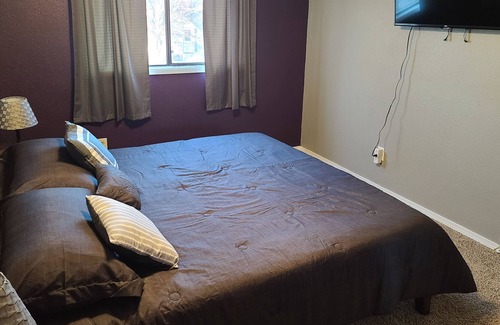 Veradale House | Spacious 5-bedroom residential home with fire pit