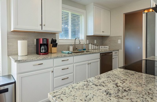 Coeur d'Alene House | Spacious 5 Bedroom - Sleeps 14 - Nintendo/Foosball/Games