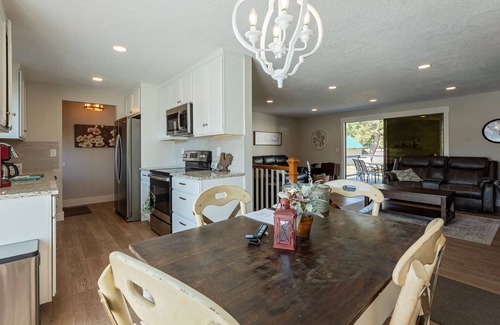 Coeur d'Alene House | Spacious 5 Bedroom - Sleeps 14 - Nintendo/Foosball/Games
