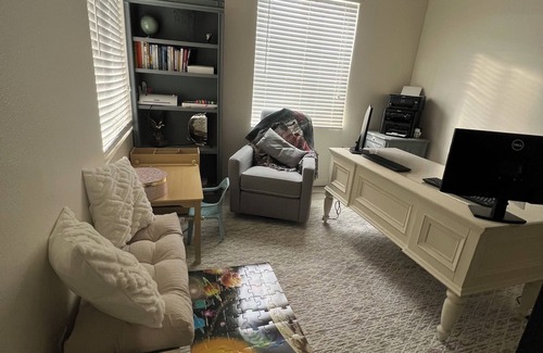 Commerce City House | Spacious 5-bedroom house in wonderful Commerce City with WiFi, fitness room