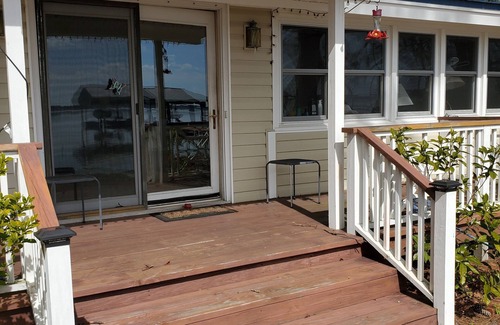 White Lake House | Spacious 5-bedroom lakefront house in White Lake, NC.