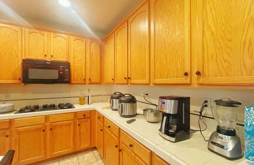 Elk Grove House | Spacious 5-bedroom 3-bath house in delightful Elk Grove