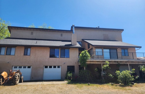 Cottonwood House | Spacious 5-bedroom estate in brilliant Cottonwood with WiFi, AC