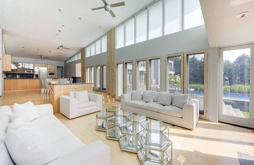 Water Mill House | Spacious 5-bedroom house in beautiful Water Mill NY